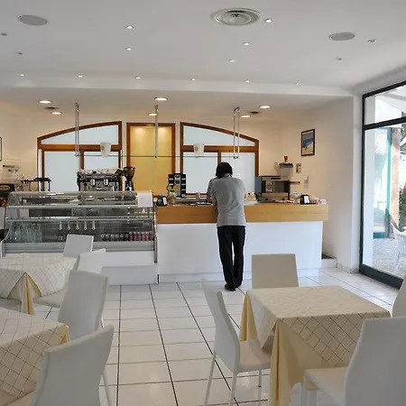 Eden Park Hotel 3*
