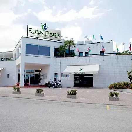 Eden Park 3*