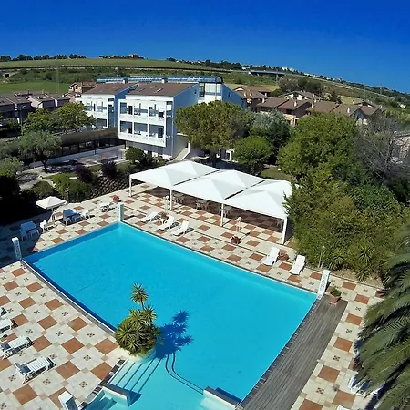 Eden Park Hotel 3*