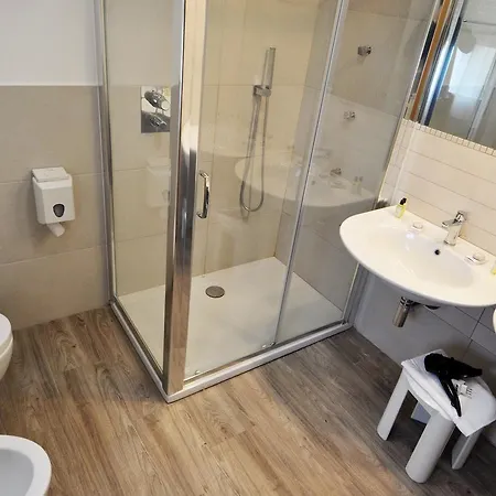 Eden Park Hotel 3*